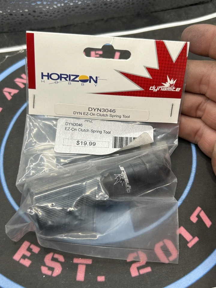 Horizon Dynamite Ez-on Clutch Spring Tool DYN3046 fits any .12 ~.27 Engines - Image 1 of 1