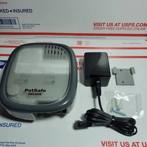 PetSafe 320-040 Deluxe In-Ground Dog Cat Fence Transmitter Adapter 300-1310-1051 - Picture 1 of 9
