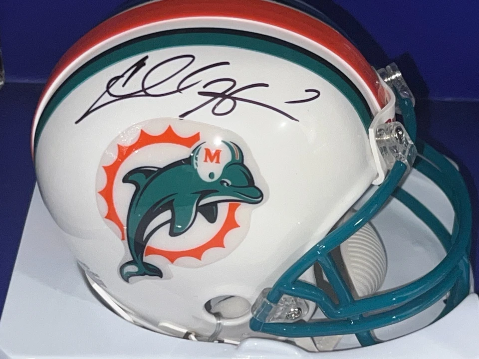 MINI CASCO FIRMADO POR CHAD HENNE MIAMI DOLPHINS Foto 1 de 1