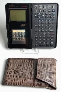 Electronic Organizer SHARP IQ-7100M Multilingual w/case and new battery WORKS - Zdjęcie 1 z 8