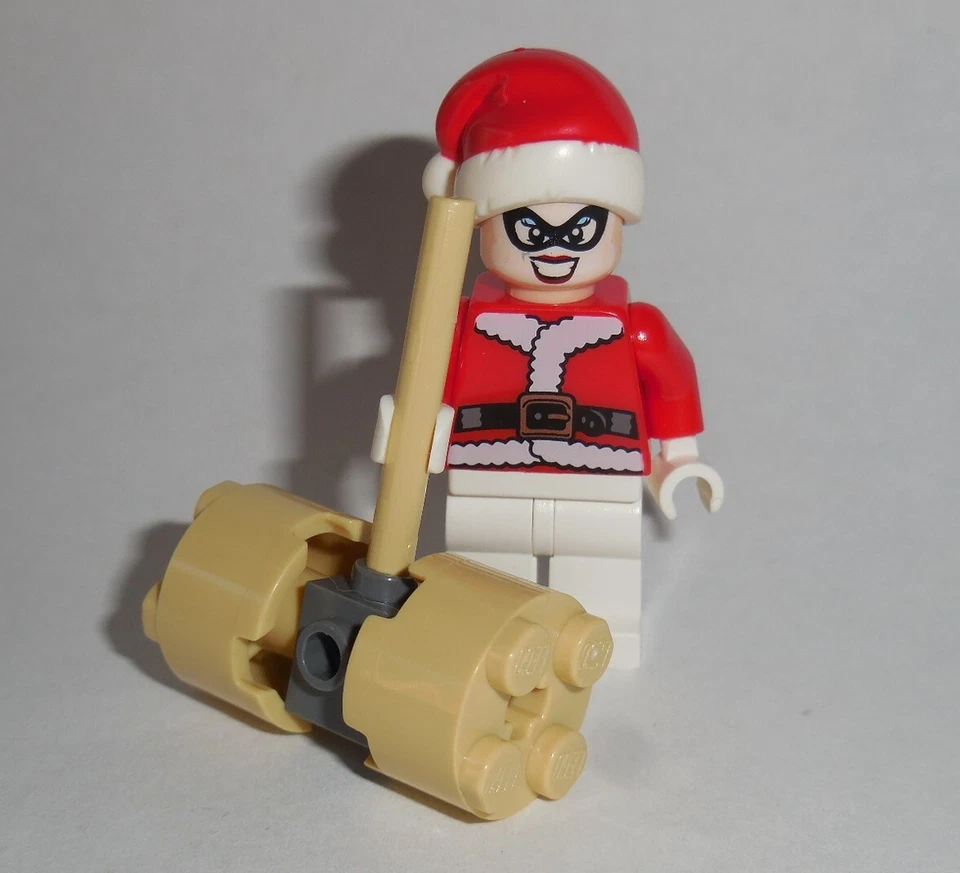 Genuine Lego Parts-  Harleen Quinzel  Holiday/Santa NEW Super Heroes Batman - Image 1 of 2