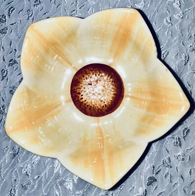 TEMPTATIONS OLD WORLD GIRASOL AMARILLO Tazón de sopa de cereales Foto 1 de 4