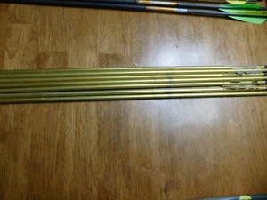 EASTON XX75 GOLD 2213 25" 6 arrows USED AS IS - Picture 1 of 3