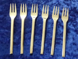 WMF Helsinki Besteck 6 Kuchengabeln ca. 15,6 cm 90er vers. Art. S 407/07.22  - Picture 1 of 3