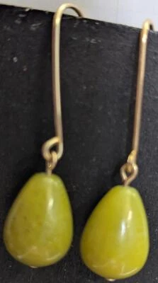 Pendientes Lágrima Verde Vidrio Carnoso o Piedra Colgante Gancho De Colección Forma de Pera Foto 1 de 2