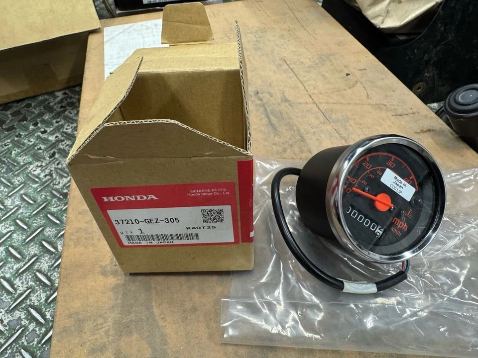 HONDA Genuino 2006-2023 RUCKUS 50 NPS50 CONJUNTO DE VELOCÍMETRO 37210-GEZ-305 OEM Foto 1 de 3