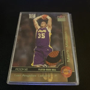 2000-01 Fleer Premium Rookie Game Ball #227 Mark Madsen Los Angeles Lakers - Picture 1 of 6