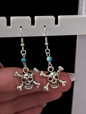 Pendientes Turquesa Calavera y Hueso Cruz Foto 1 de 2