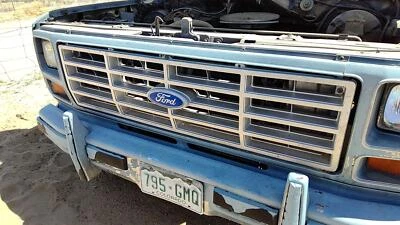 Ford F150 1982 1983 1984 1985 1986 parrilla delantera OEM E3TZ8200F Foto 1 de 4