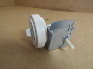 GE Dishwasher Water Pressure Switch Part # WH12X10108 - Picture 1 of 2