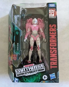 Transformers War for Cybertron: Earthrise - Arcee - Deluxe Class NEW MIB - Picture 1 of 3