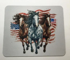 PATRIOTIQUE JOUR DE L'INDÉPENDANCE CHEVAL TAPIS DE SOURIS DRAPEAU AMÉRICAIN CADEAU NEUF 4 JUILLET - Photo 1/1