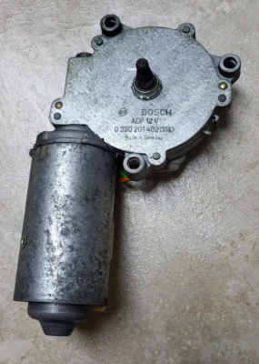 Motor limpiaparabrisas trasero Volvo Bosch V90 S90 940 960 740 745 760 1985-1998 Foto 1 de 2