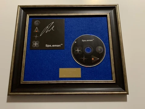 PERSONALLY SIGNED/AUTOGRAPHED NICK JONAS - SPACEMAN FRAMED CD PRESENTATION Cover