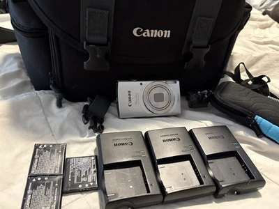 Canon PowerShot ELPH 180 20.0MP Compact Digital Camera and carry bag  - Image 1 of 4
