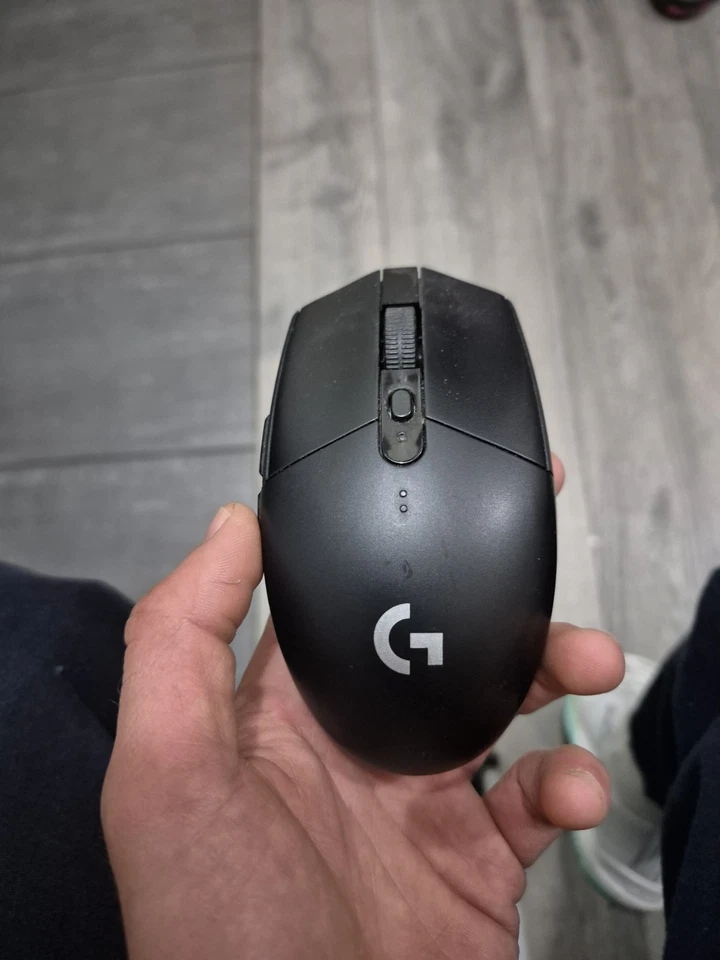 Logitech G305 M-R0071 Black Lightspeed Wireless 6-Buttons Optical Gaming Mouse - Immagine 1 di 4