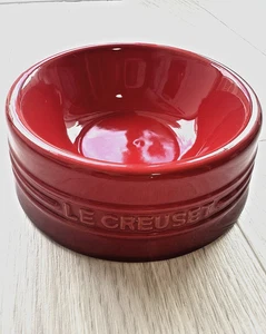 Le Creuset Haustier Napf S Kirschrot für Hund und Katze Steingut 14,5 cm rutschfest Japan - Bild 1 von 2