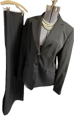 Tahari Arthur S Levine Pant Suit Size 12 & 14 Two Piece Set Pockets Full Length - Image 1 of 4