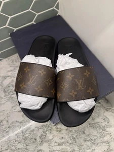 Größe 7LV (8 US) - Louis Vuitton LV Monogram Waterfront Pantolette Pantolette Sandale braun - Bild 1 von 11