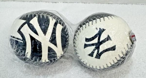 Juego de 2 pelotas de béisbol Rawlings NY Yankees paquete original 2017 con licencia oficial MLB - Imagen 1 de 4