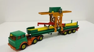 Siku V Serie 350 Hanomag Henschel Sattelzug mit Kranbrücke 1973-1974 1. Ausf. - Bild 1 von 4
