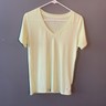 Gap Fit Women’s Size Medium Breathe V-Neck T-Shirt Short Sleeve Alluring Yellow 