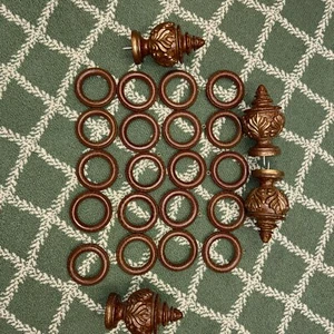 20 Anillos de cortina de madera de 3 1/2" ganchos cortinas y 4 acabados de madera tradicionales - Imagen 1 de 7