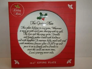 GLOBAL DESIGN Holiday Home 10.5" Giving Plate With Holly-Berries PASS ON TREATS - Imagen 1 de 6