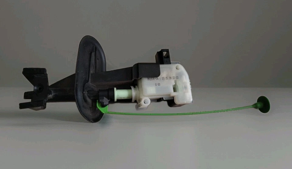 31299107   2007-2016 VOLVO S80 V70 XC70 XC60 Fuel Door Cover Lock Actuator Foto 1 de 1