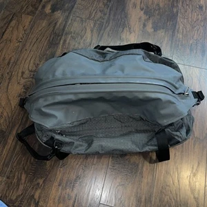 Large 40L, Patagonia Wet/Dry Duffel Bag Grey Rare!!! Hard Bottom - Picture 1 of 11