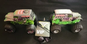 Great Vintage Hot Wheels Rare Silver Grave Digger Monster Truck1:24 & Vip Pass + - Picture 1 of 16
