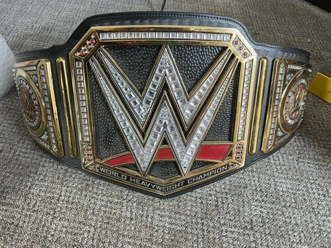 JAKKS PACIFIC 2016 WWE WORLD HEAVYWEIGHT CHAMPIONSHIP TITLE BELT REPLICA Cover