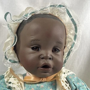 Muñeca artesanal de porcelana Edwin M. Knowles - "Danielle" 76121 - con certificado de autenticidad - Imagen 1 de 7