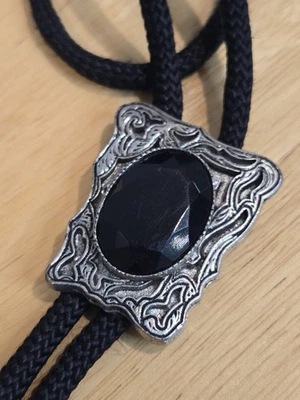 Corbata vintage Western bolo tono plata negro acrílico cabujón centro Foto 1 de 4
