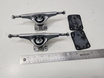 Par de camiones de skate GENARIC 7,5" Foto 1 de 4