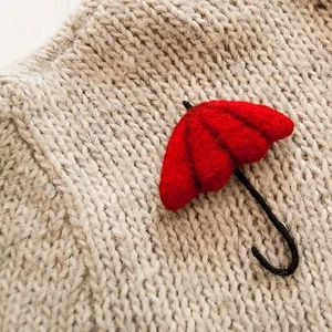 Red Umbrella Brooch – Wool Felt Pin – Autumn Gift for Her – Handmade Jewelry - Picture 1 of 5