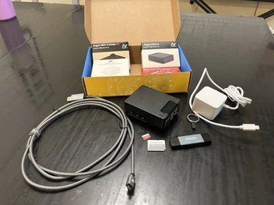 Raspberry Pi 5 8GB Kit w/Extras - Bild 1 von 4