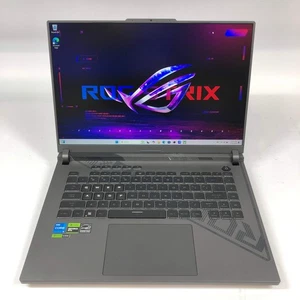 ASUS ROG Strix G16 G614J 16" i5-13450HX 2,4GHz 16GB RAM 1TB SSD GeForce RTX 4050 - Bild 1 von 13