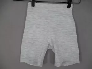 Lululemon Shorts Womens 2 Grey Tights Logo Gym Yoga Running Compression Elastic - Picture 1 of 13