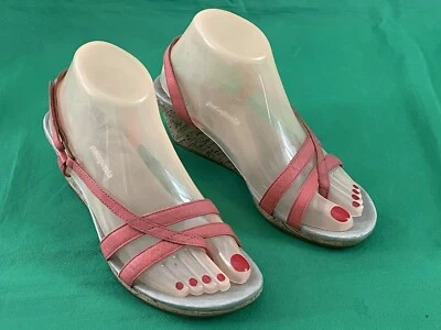 Sandalias de cuña Patagonia Solimar con tiras de cuero rojo para mujer talla US 7 EUR 38 Foto 1 de 4