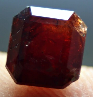Pretty Rare RED ZIRCON Emerald Cut Gemstone for Rings Badakhshan Afghanis 3.0 CT - Image 1 of 4