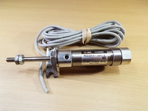 SMC NCDJ2B16-100R-B CILINDRO COMPACTO DE AIRE NEUMÁTICO REDONDO Y SENSOR DE LÍMITE Y MONTAJE - Imagen 1 de 11