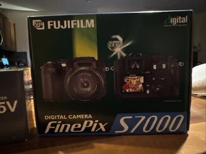 Fujifilm FinePix S Series S7000 6.3MP Digital Camera - Black - Picture 1 of 5