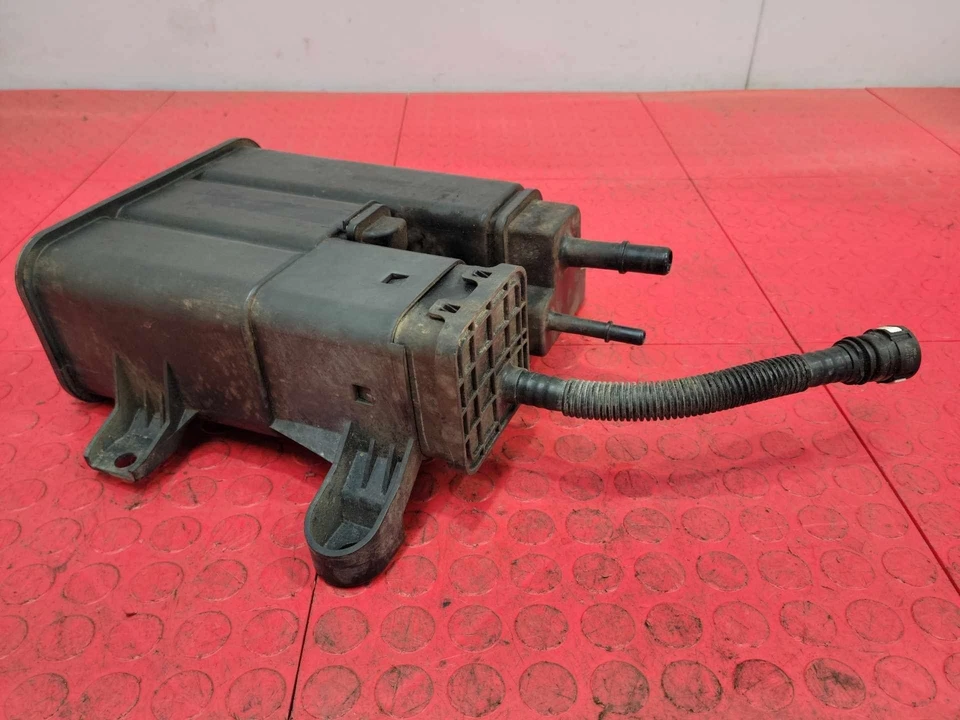 Bote de carbón de vapor de combustible Saturn Vue 2008-2009 pieza original OEM 15802306 Foto 1 de 4