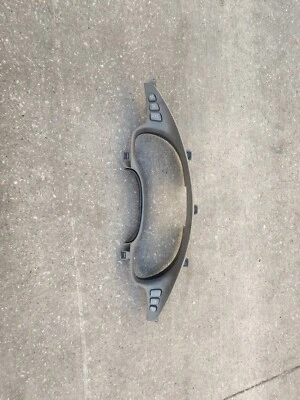 1999 2000 2001 2002 2003 2004 Cadillac Sevilla Cluster bisel embellecedor 25694255 Foto 1 de 3