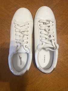 Torrid Low Top Sneakers Women’s Size 12 Wide White Gold - Picture 1 of 7