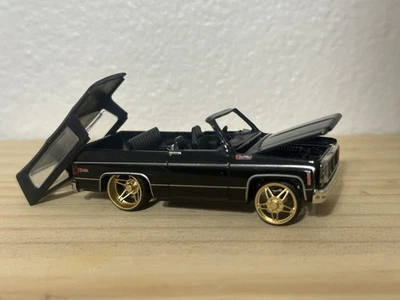 M2 Machines GMC Sierra Jimmy 1973 Loose Custom - Image 1 of 4