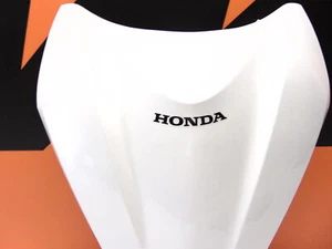 Genuine Honda NSC110 Vision 2017-2019 White Front Face Fairing Centre Panel - Picture 1 of 6