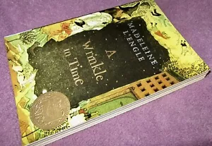 A Wrinkle in Time ~ Madeleine L'Engle. WINNER 1963 Newbery Award sc NEW in MELB - Bild 1 von 12