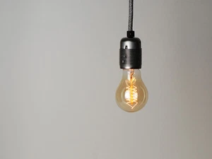 RADIO FILAMENTO ESPIRAL | Bombilla edison | Tornillo es E27 y Tapa de bayoneta B22 - Imagen 1 de 2